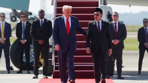 Trump kicks off Asia tour with Malaysia summit ahead of Xi meeting