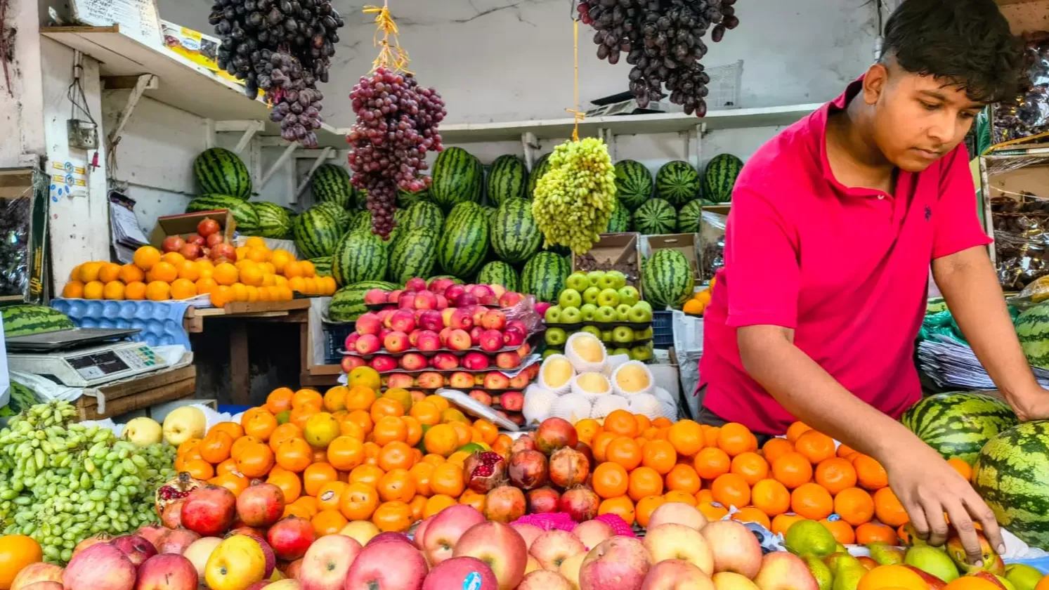 Fruit prices drop sharply in Dhaka after Eid, Ramadan